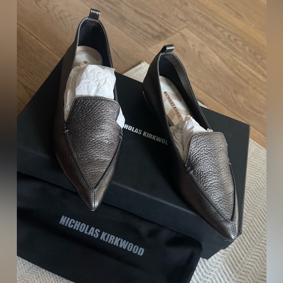 Nicholas Kirkwood Shoes - Nicolas Kirkwood Beya Metallic Leather Loafers in Pewter Size 38